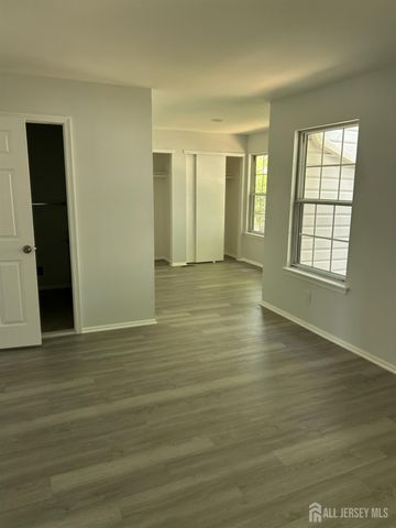 251 Hyde Park Road, Franklin, NJ 08873