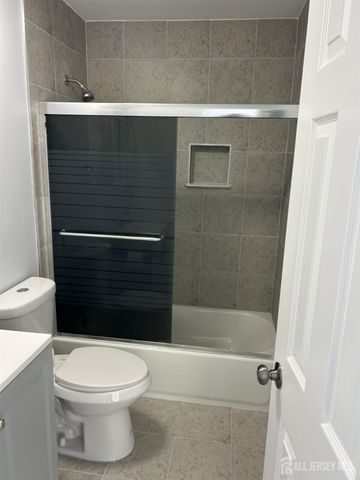 251 Hyde Park Road, Franklin, NJ 08873