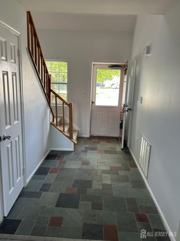 251 Hyde Park Road, Franklin, NJ 08873
