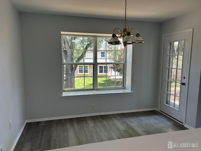 251 Hyde Park Road, Franklin, NJ 08873