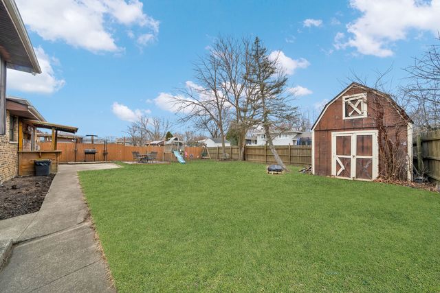 10732 S Meadow Lane, Palos Hills, IL 60465