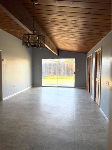 705 E Barrymore St, Stockton, CA 95204