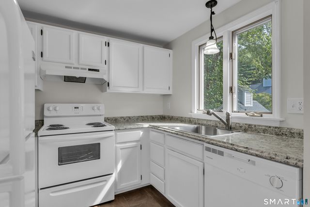 43 River Colony 43, Guilford, CT 06437