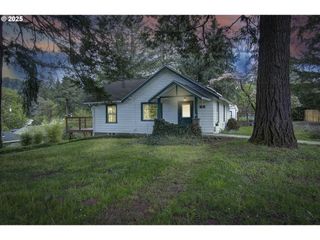 1012 6TH St, Washougal, WA 98671