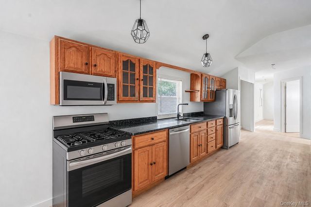 125 Wood Road, Centereach, NY 11720