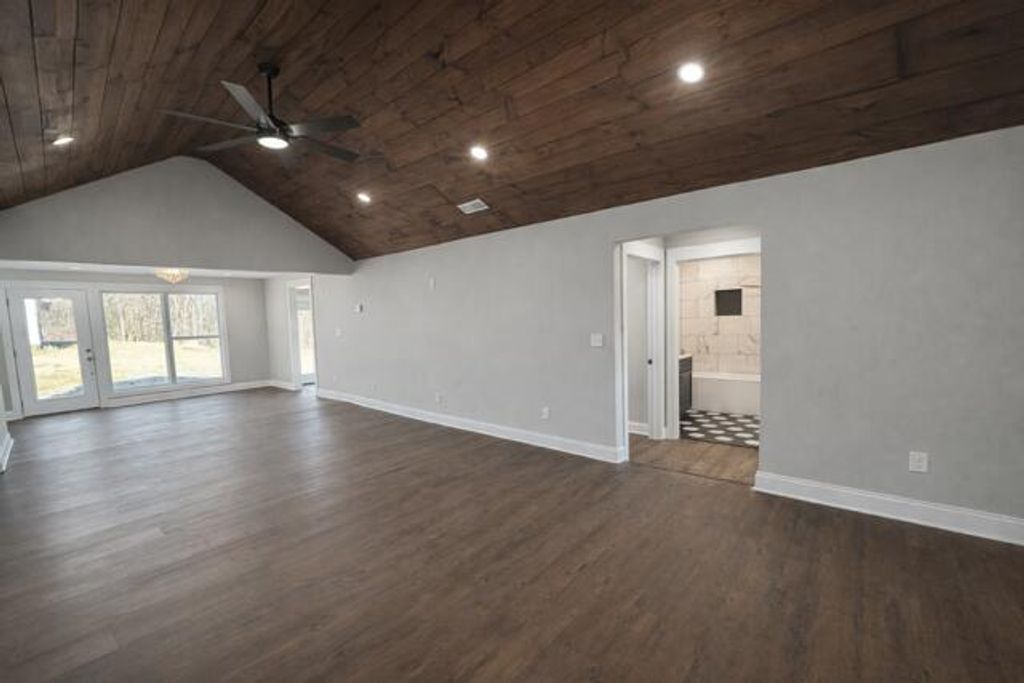 174 Shellmound Road, Jasper, TN 37347