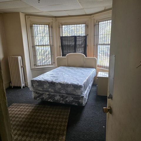 5625 CHESTER AVE, Philadelphia, PA 19143