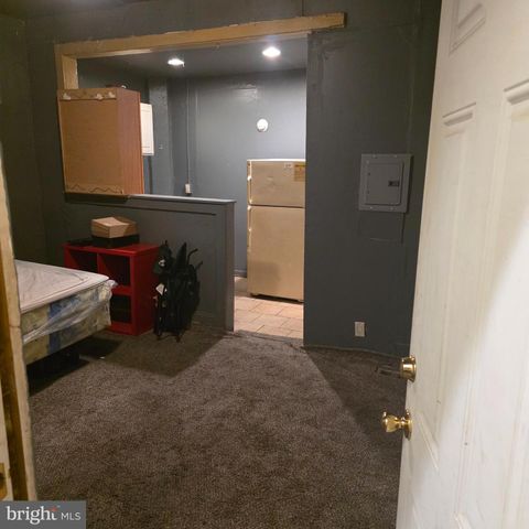 5625 CHESTER AVE, Philadelphia, PA 19143