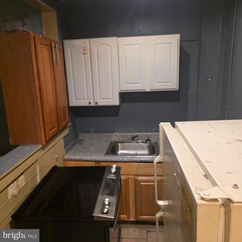 5625 CHESTER AVE, Philadelphia, PA 19143