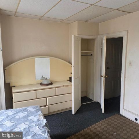 5625 CHESTER AVE, Philadelphia, PA 19143