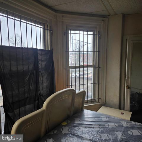 5625 CHESTER AVE, Philadelphia, PA 19143