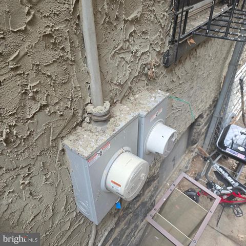 5625 CHESTER AVE, Philadelphia, PA 19143