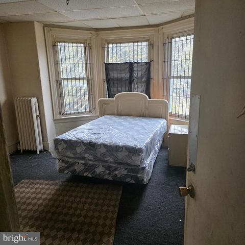 5625 CHESTER AVE, Philadelphia, PA 19143