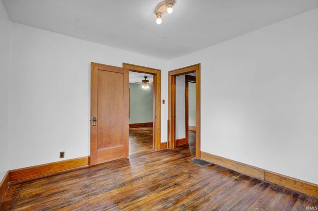 308 18th Street, Bedford, IN 47421