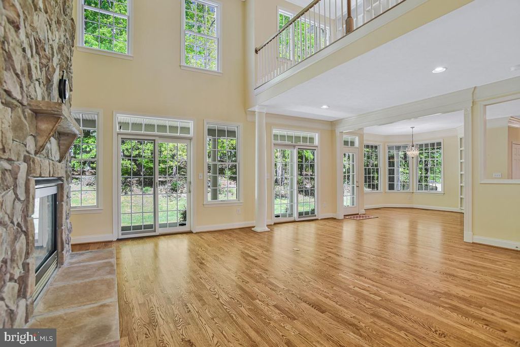Image 16 of property listing at 14550 DUSTY MILLER CT, Hughesville, MD 20637