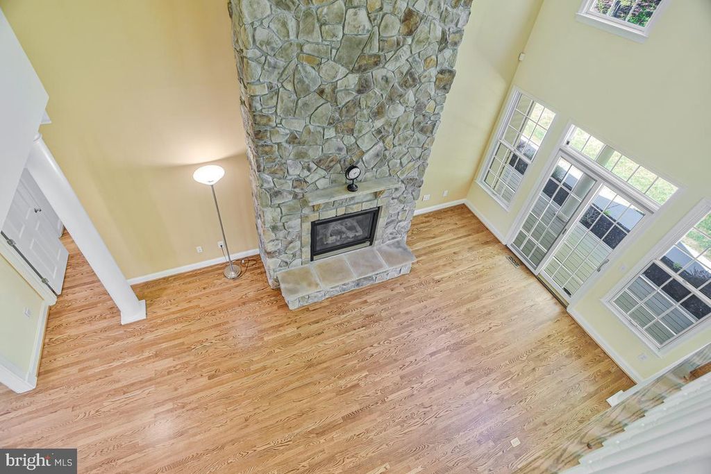 Image 17 of property listing at 14550 DUSTY MILLER CT, Hughesville, MD 20637