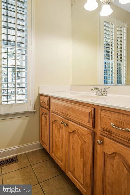 Image 39 of property listing at 14550 DUSTY MILLER CT, Hughesville, MD 20637