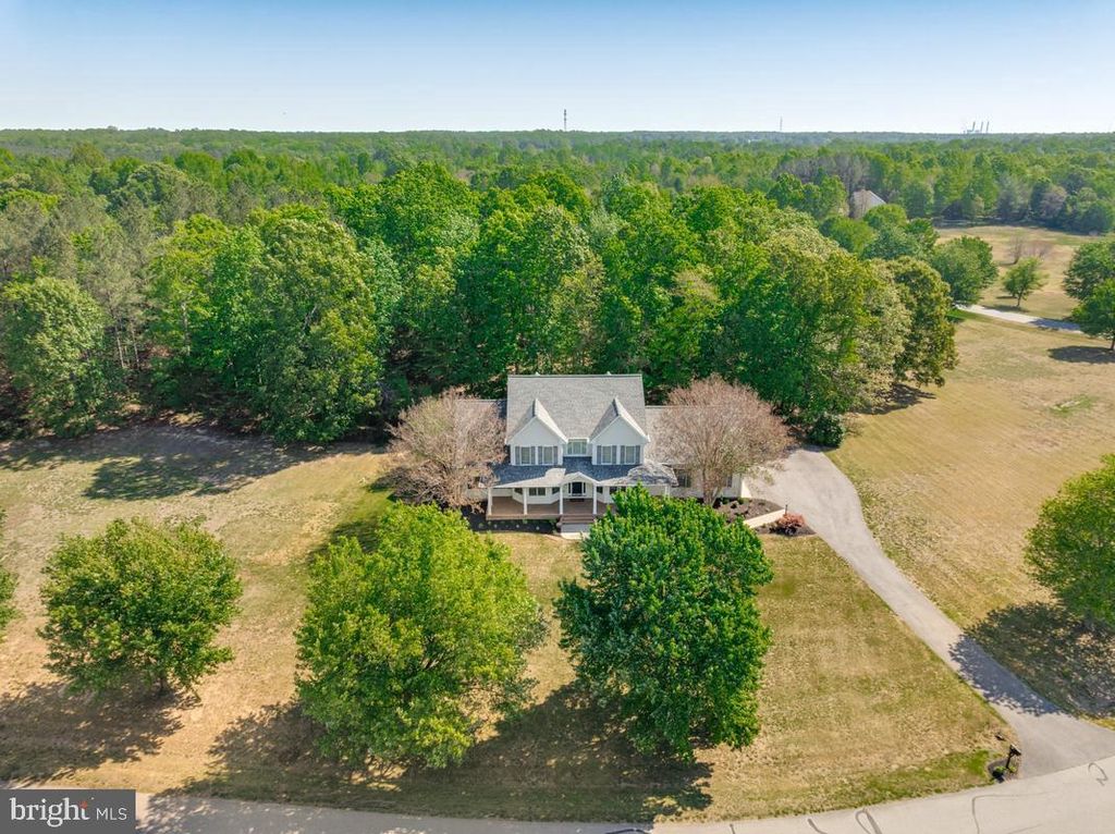 Image 70 of property listing at 14550 DUSTY MILLER CT, Hughesville, MD 20637