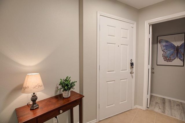 730 E Mather St J202, New Braunfels, TX 78130