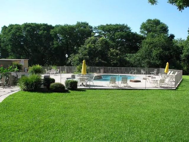 730 E Mather St J202, New Braunfels, TX 78130