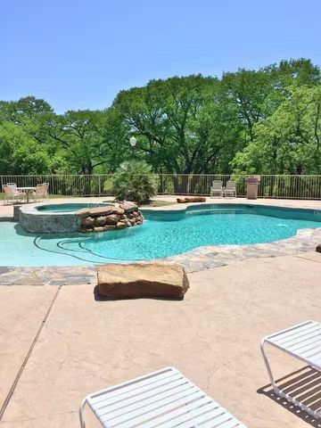 730 E Mather St J202, New Braunfels, TX 78130