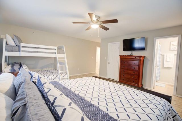 730 E Mather St J202, New Braunfels, TX 78130