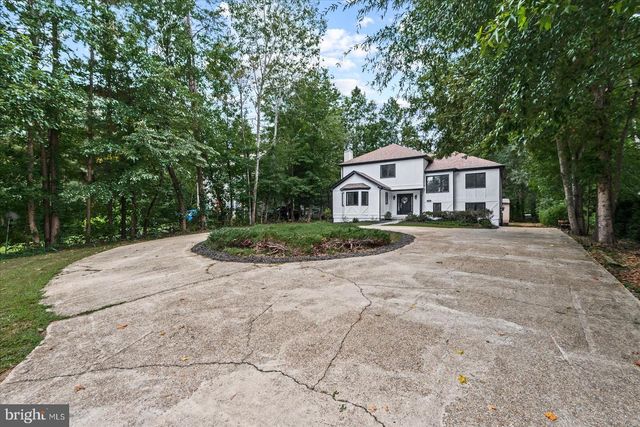 370 LAND OR DR, Ruther Glen, VA 22546