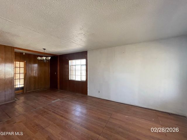 8401 MOUNT WHITNEY Drive, El Paso, TX 79904