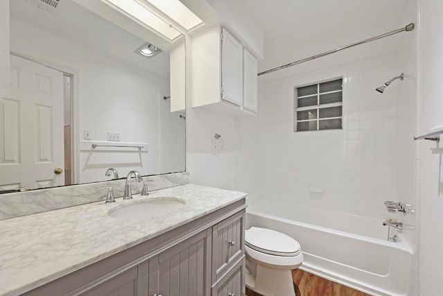 3111 Tom Green ST 110, Austin, TX 78705
