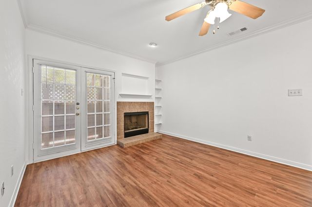 3111 Tom Green ST 110, Austin, TX 78705