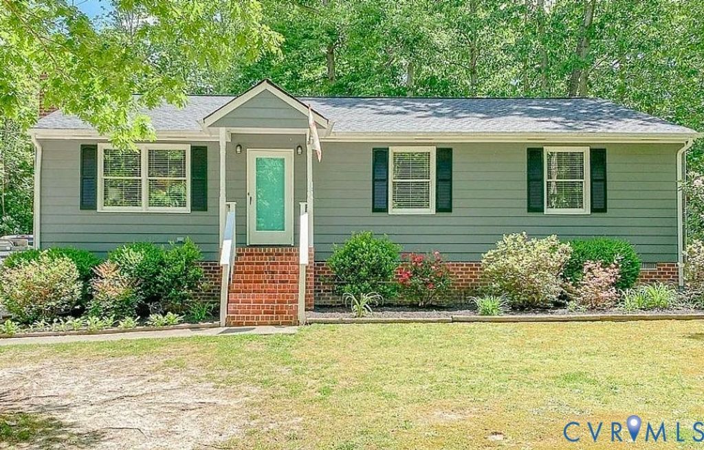 16203 Rowlett Rd, Chesterfield, VA 23838