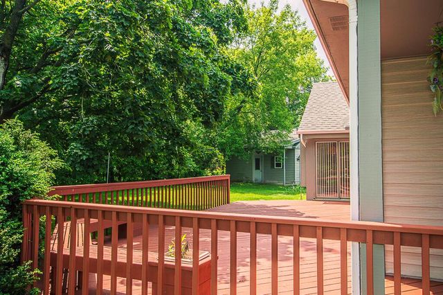425 Glen View COURT S, Slinger, WI 53086