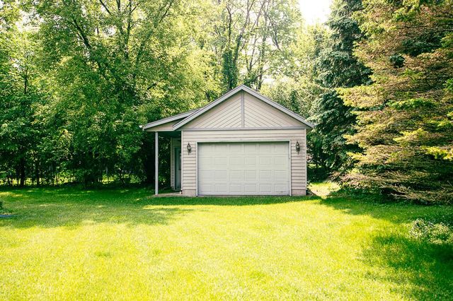 425 Glen View COURT S, Slinger, WI 53086
