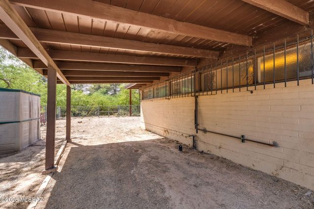 1901 N Calle Serena, Tucson, AZ 85712