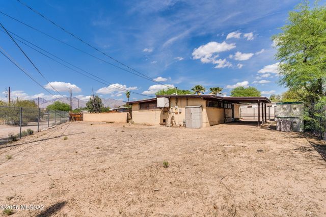 1901 N Calle Serena, Tucson, AZ 85712