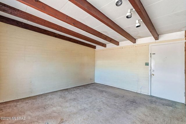 1901 N Calle Serena, Tucson, AZ 85712