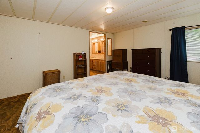 482 E hyland Drive, Union, WA 98592