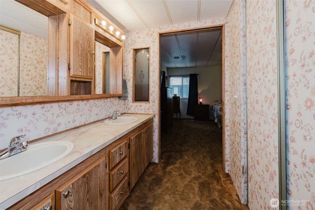 482 E hyland Drive, Union, WA 98592