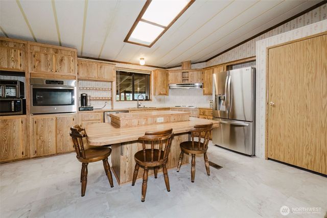 482 E hyland Drive, Union, WA 98592