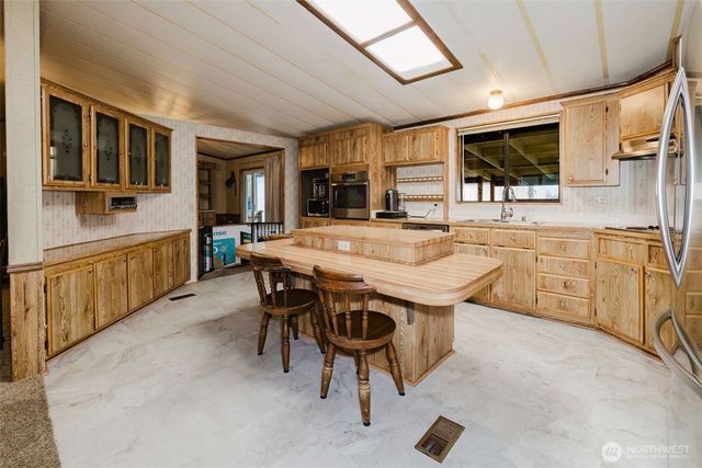 482 E hyland Drive, Union, WA 98592