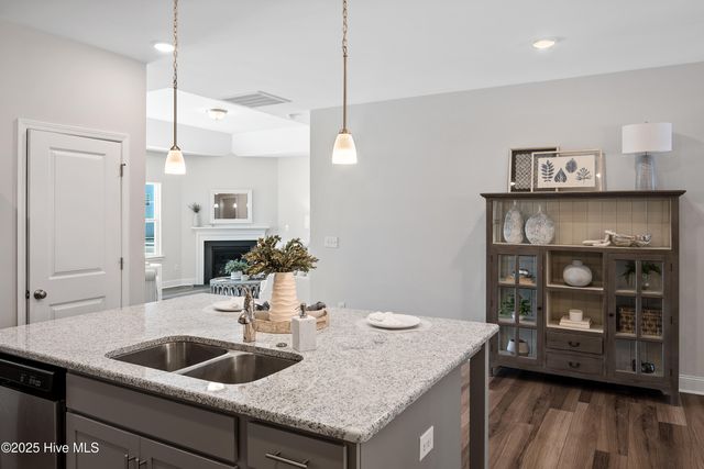 1018 Terraces Lane, Hampstead, NC 28443