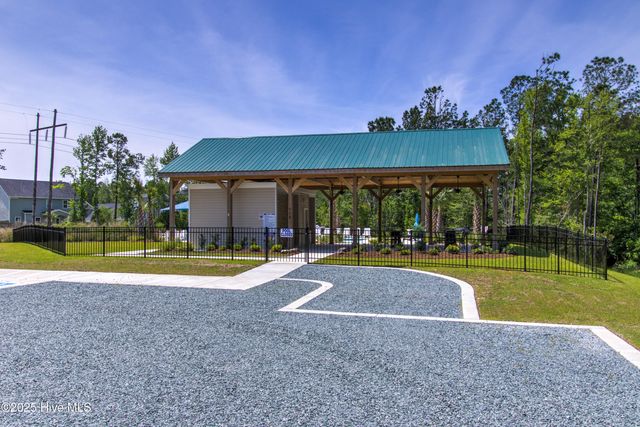 1018 Terraces Lane, Hampstead, NC 28443