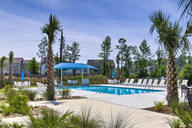 1018 Terraces Lane, Hampstead, NC 28443