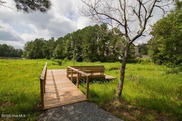 1018 Terraces Lane, Hampstead, NC 28443