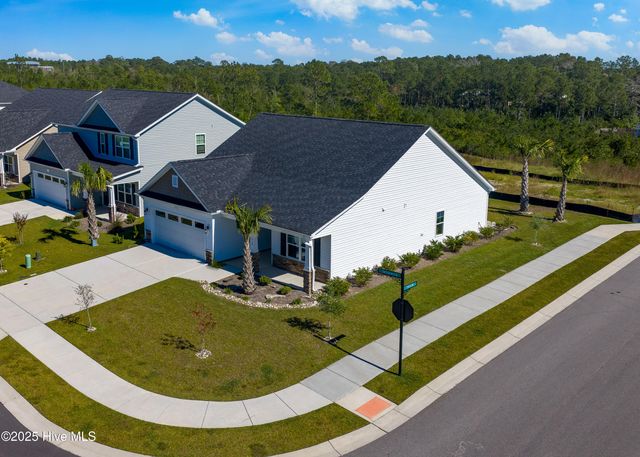 1018 Terraces Lane, Hampstead, NC 28443