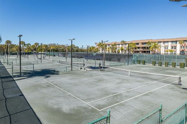 2721 NORTHRIDGE DRIVE E, Clearwater, FL 33761