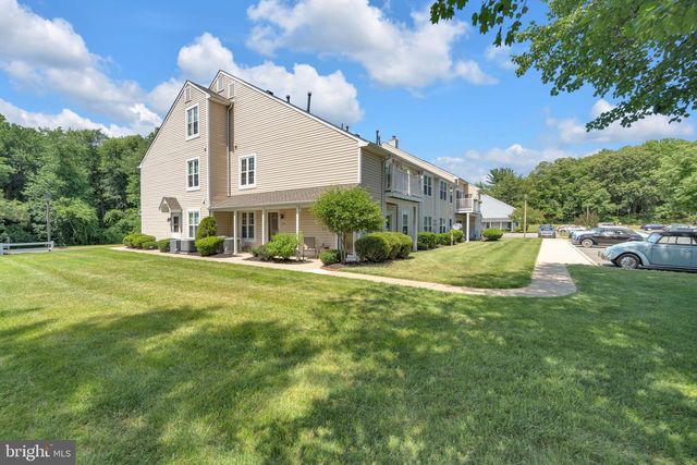 105 DEVONSHIRE CT, Sewell, NJ 08080