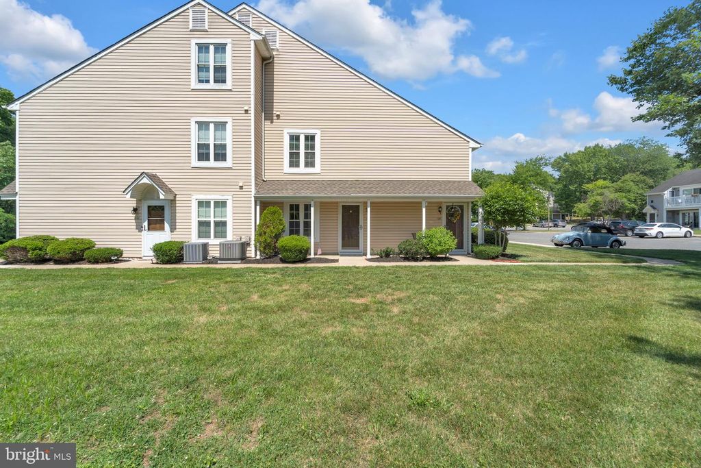 105 DEVONSHIRE CT, Sewell, NJ 08080