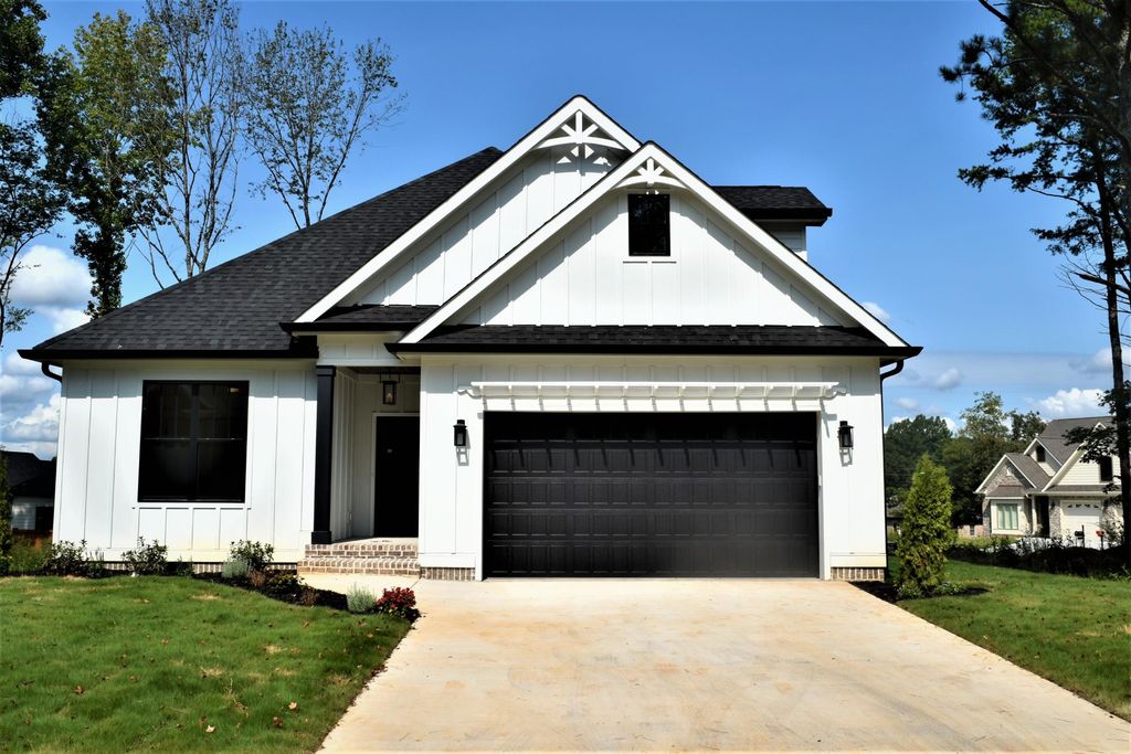 5032 Lakeside Lane, NE, Cleveland, TN 37312