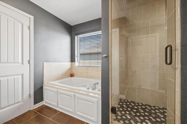 1804 Archer Drive, Raymore, MO 64083